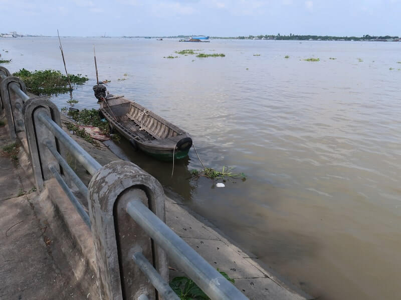 Sông tiền chảy qua Sa Đéc